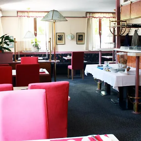 Frühstückspension Bistro'S B&B 2*